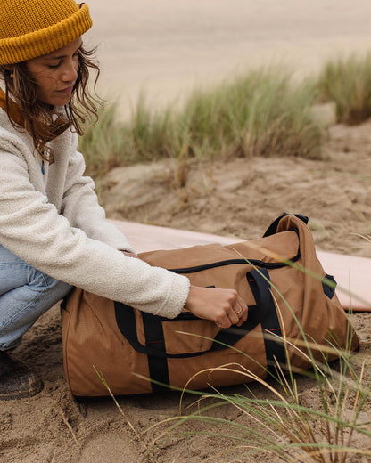 Womens_Weekender 58L Recycled Duffle Bag - Golden Brown