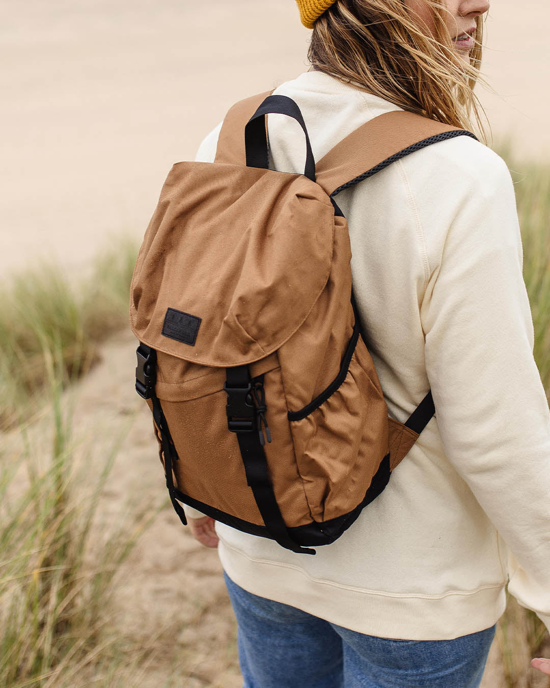 Womens_Boondocker Recycled 18L Backpack - Golden Brown