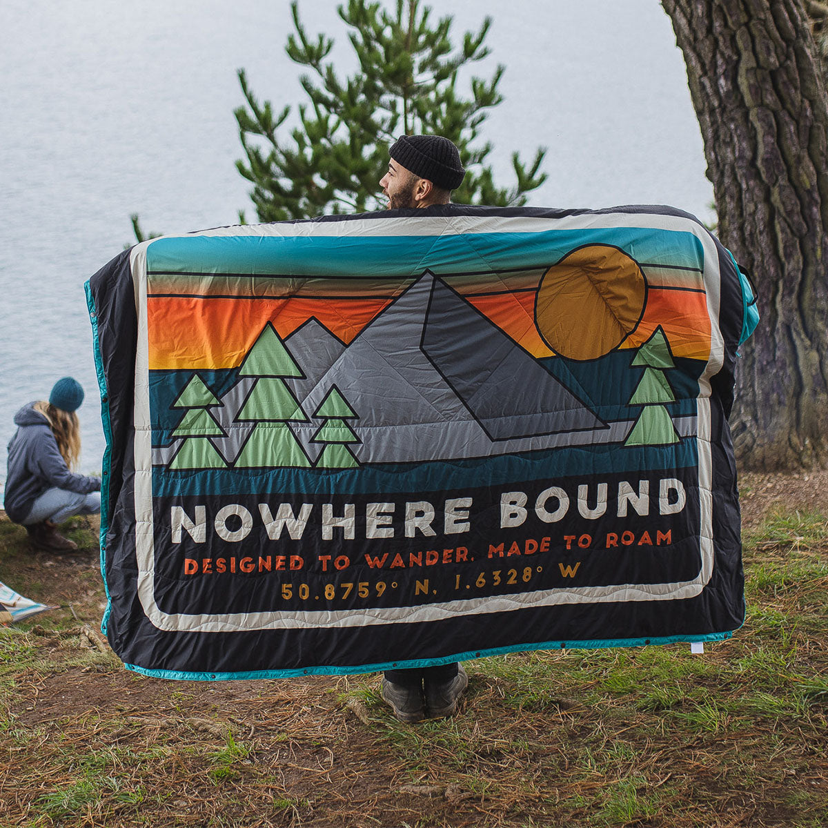 Male_Nomadic Sherpa Blanket - Black 'Nowhere Bound' Print