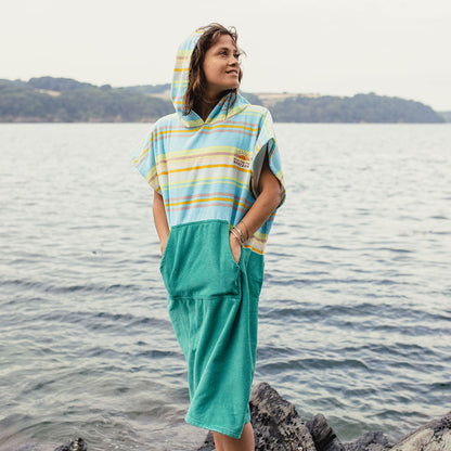 Women_Baja Recycled Towel Poncho - Sea Stripe