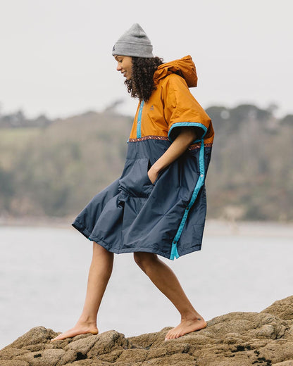 Womens_Outback Pull Over Change Robe - Glazed Ginger/Deep Navy