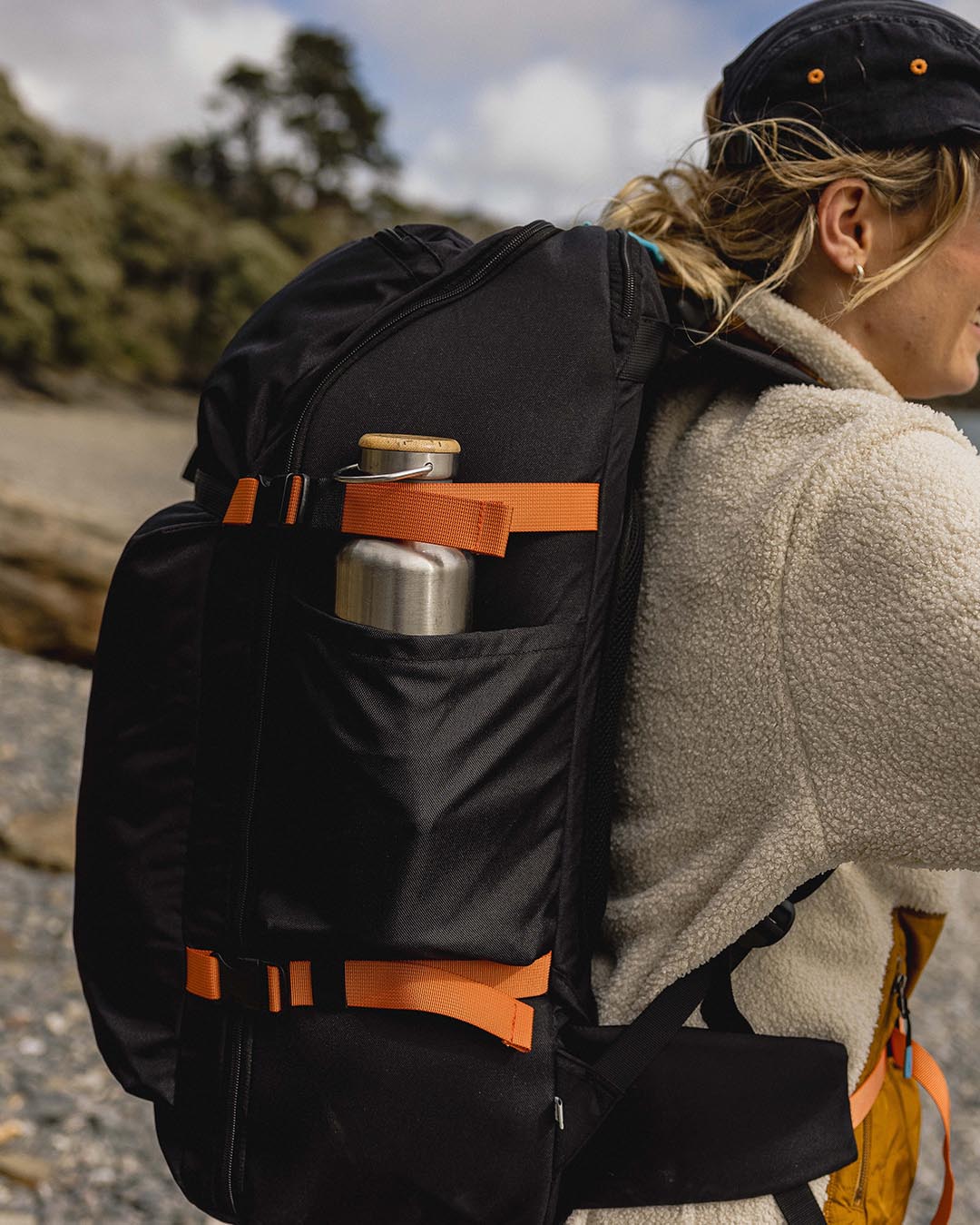 Womens_Adventurer 55L Recycled Backpack - Black